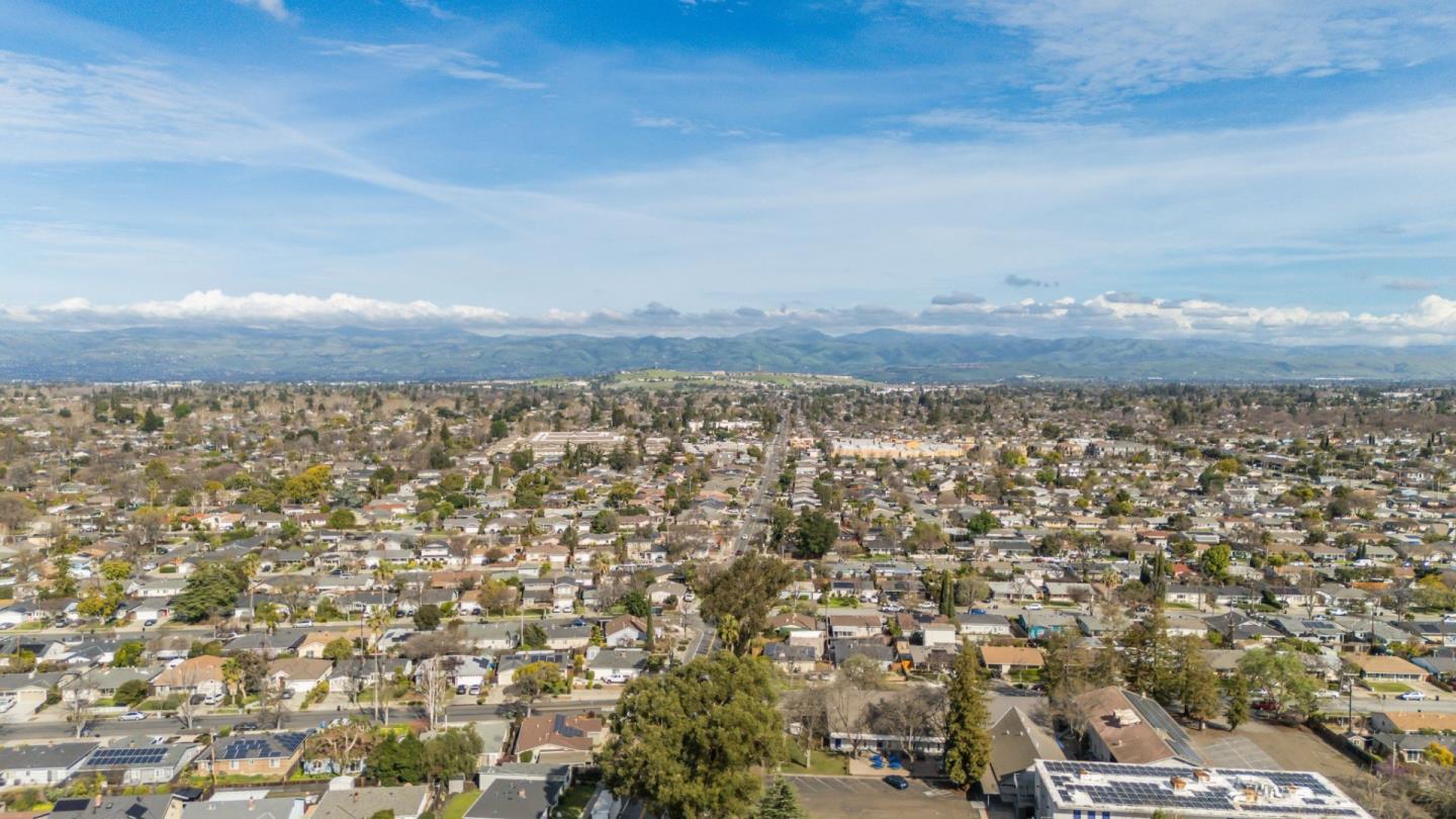 1795 Foxworthy Avenue