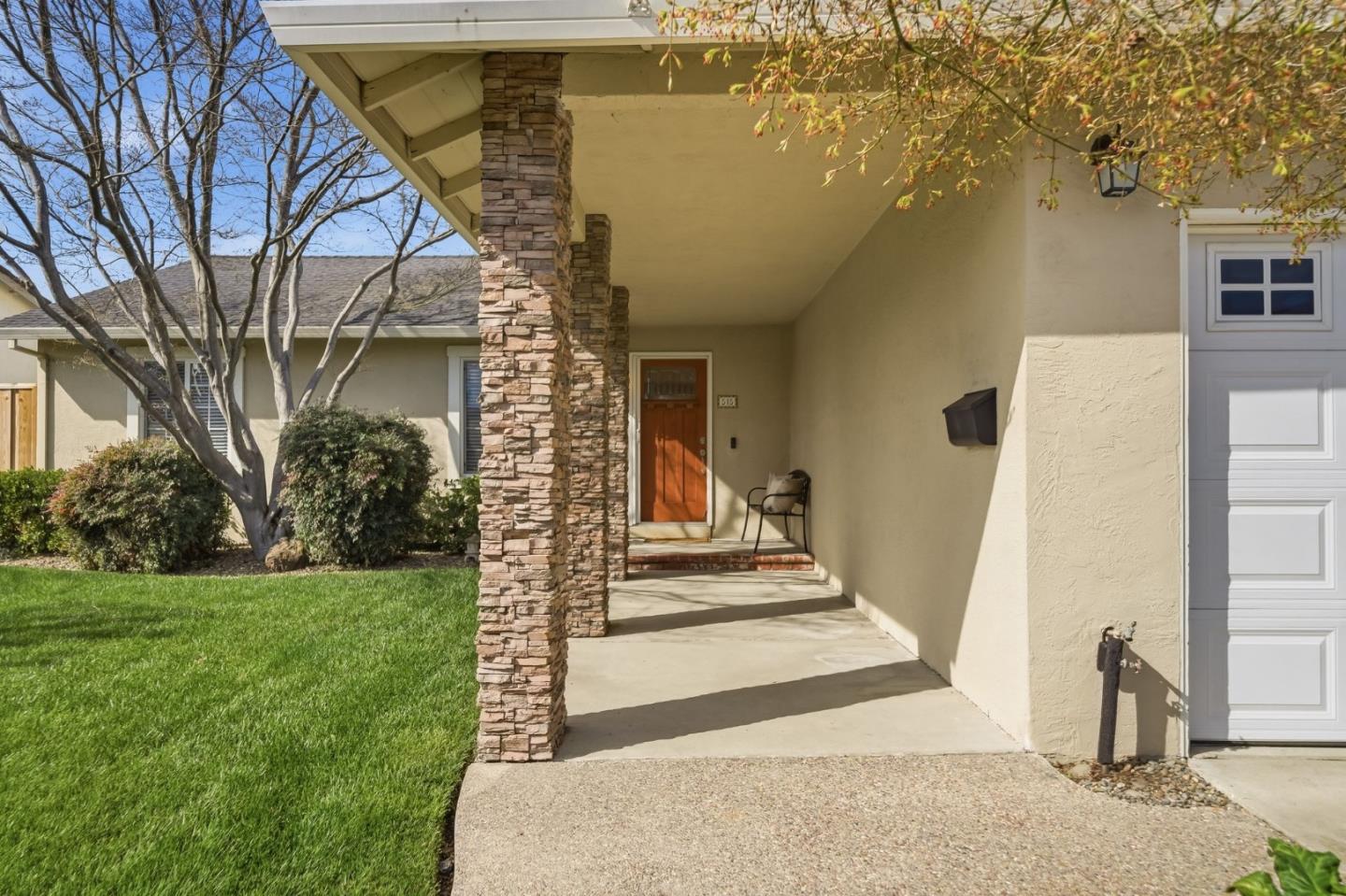 515 Cashew Court