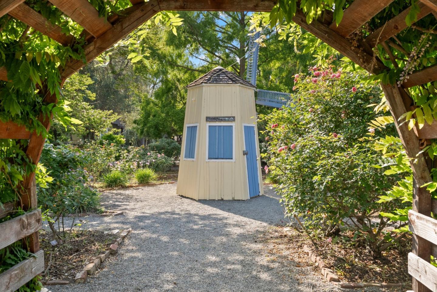 374 Serramonte Terrace