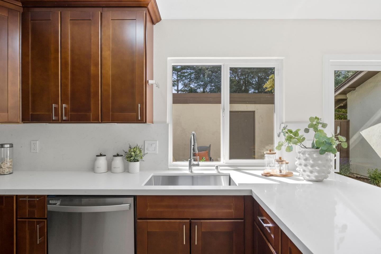 374 Serramonte Terrace