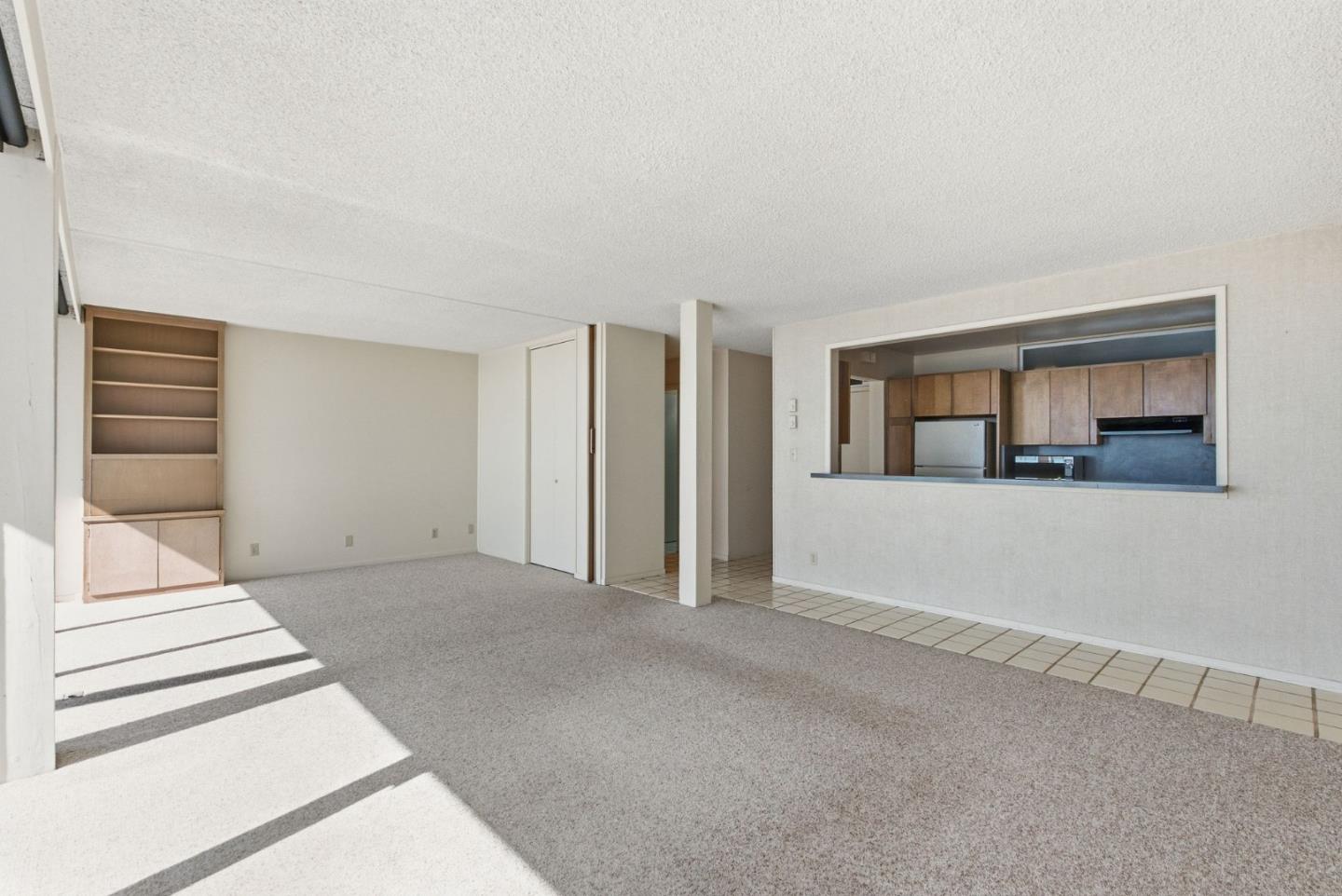 300 Oceanview DR 302