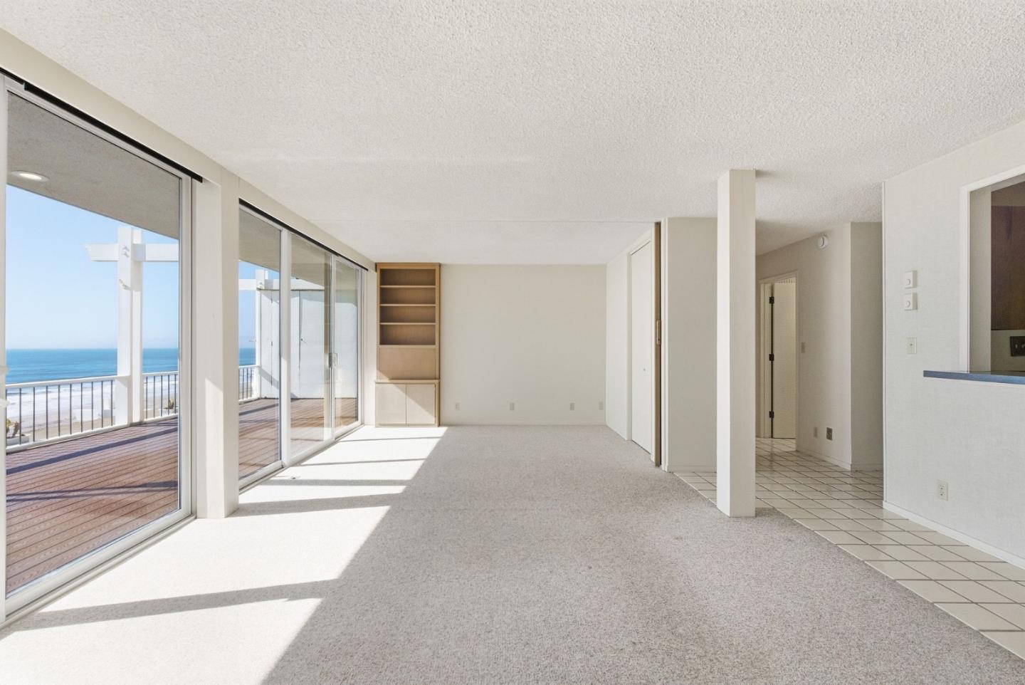 300 Oceanview DR 302