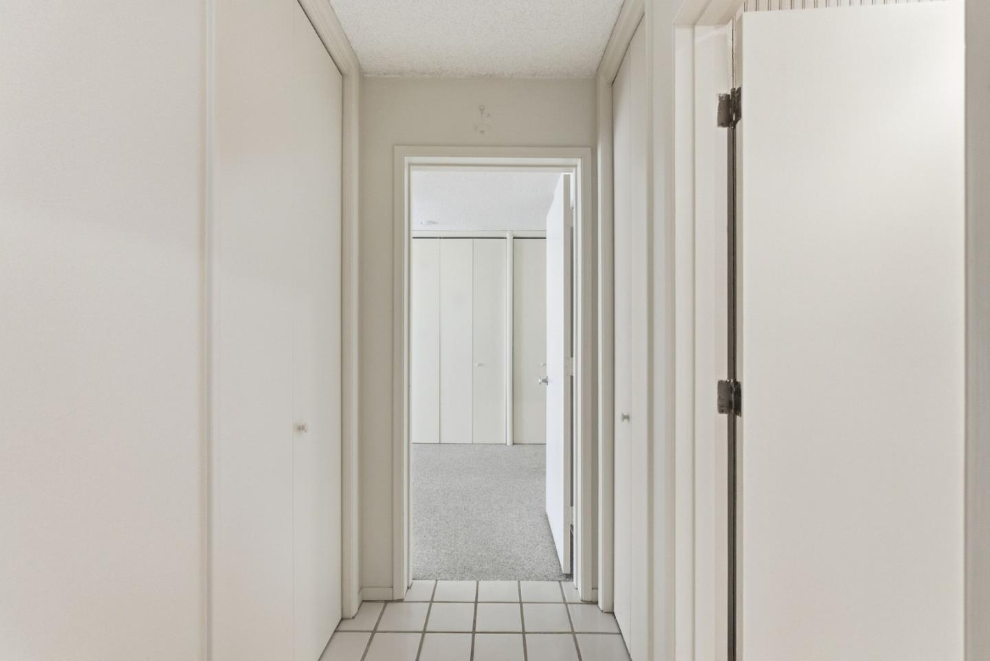 300 Oceanview DR 302