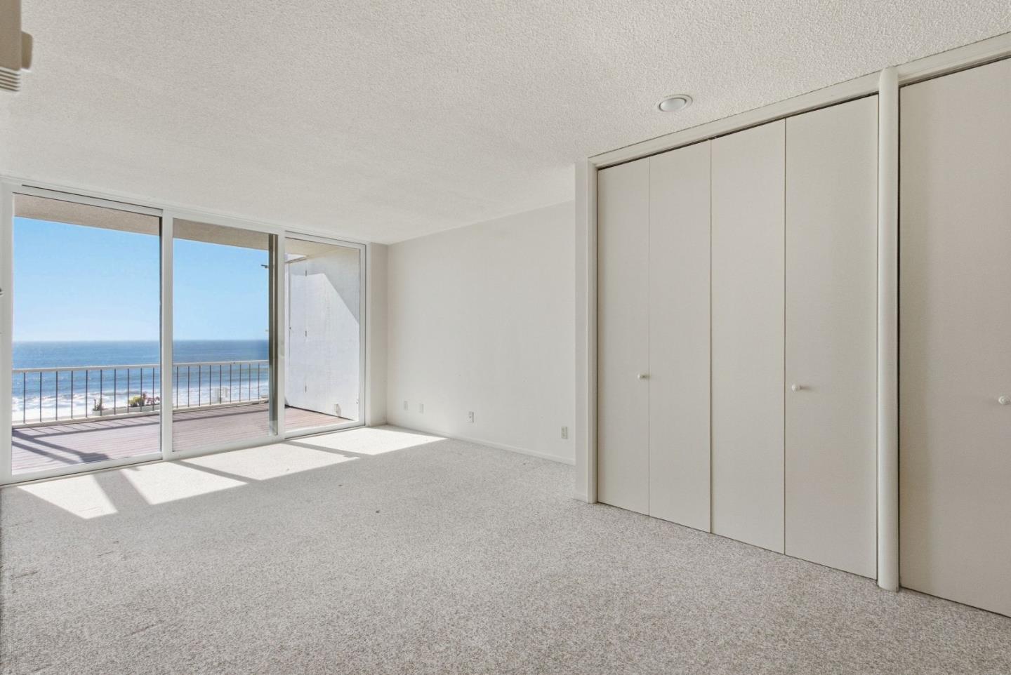 300 Oceanview DR 302