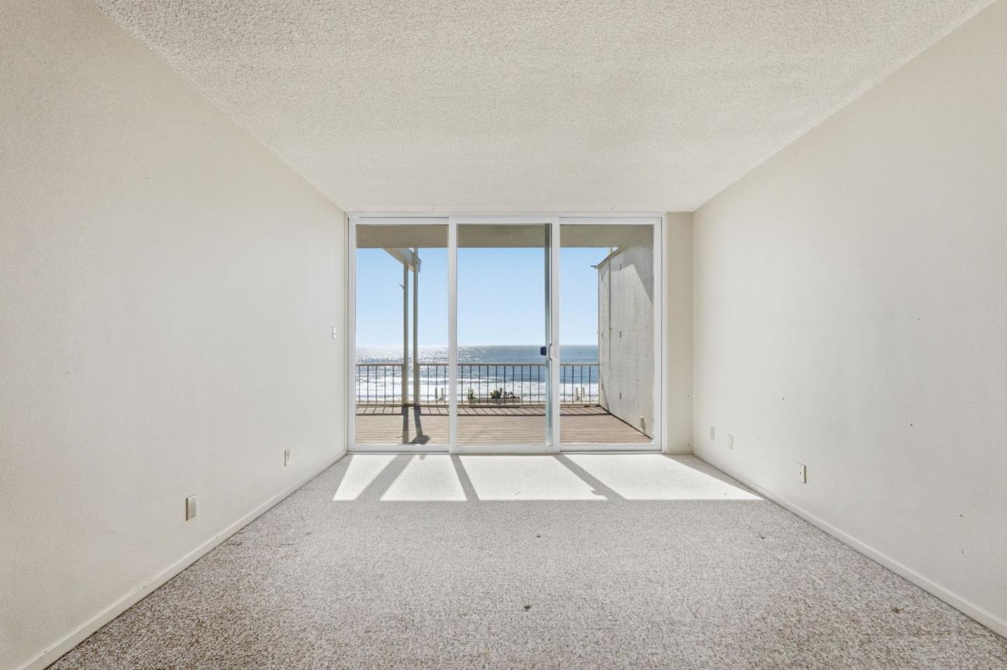 300 Oceanview DR 302
