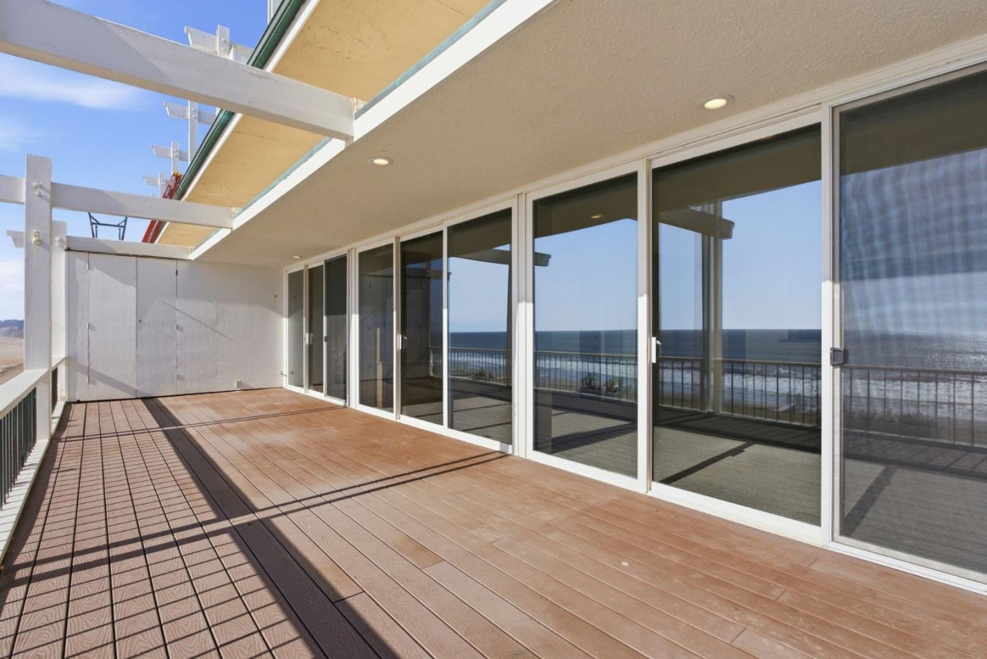300 Oceanview DR 302