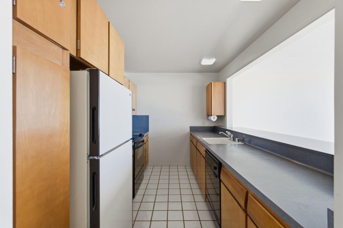 300 Oceanview DR 302