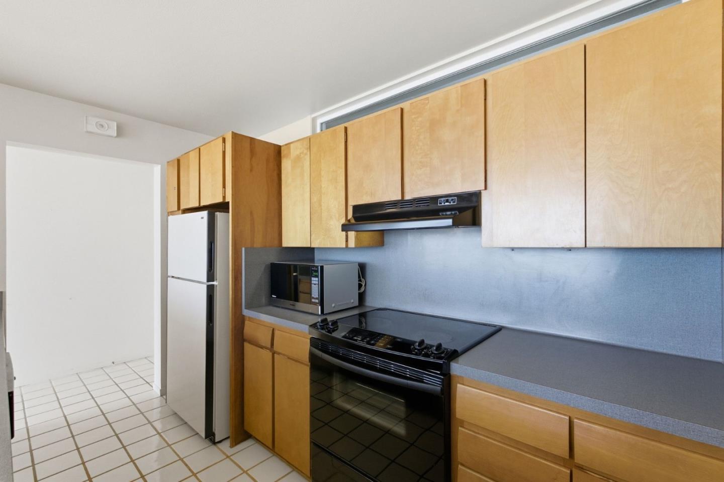 300 Oceanview DR 302