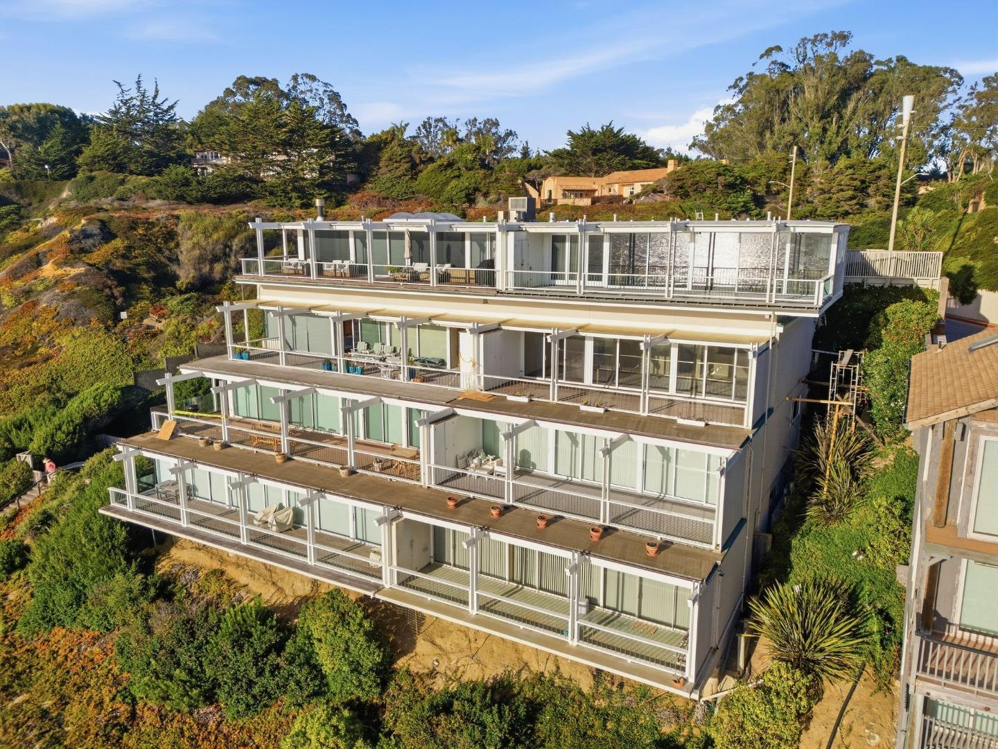 300 Oceanview DR 302