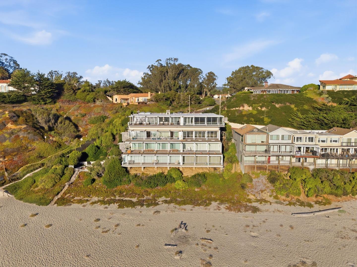 300 Oceanview DR 302