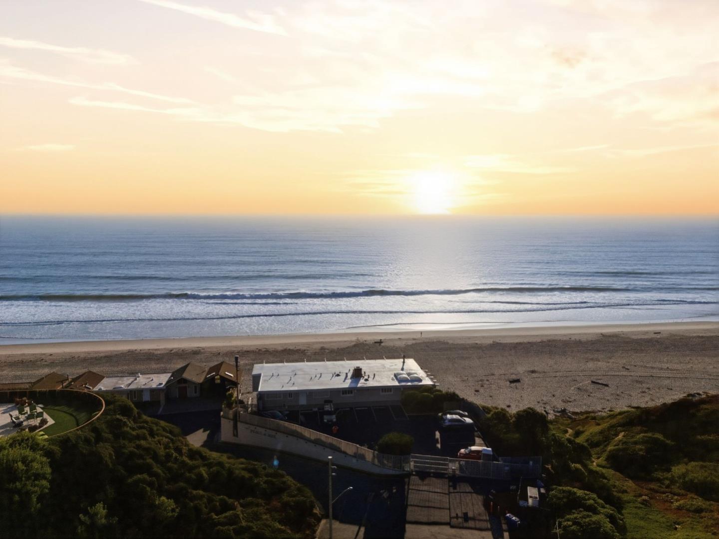300 Oceanview DR 302