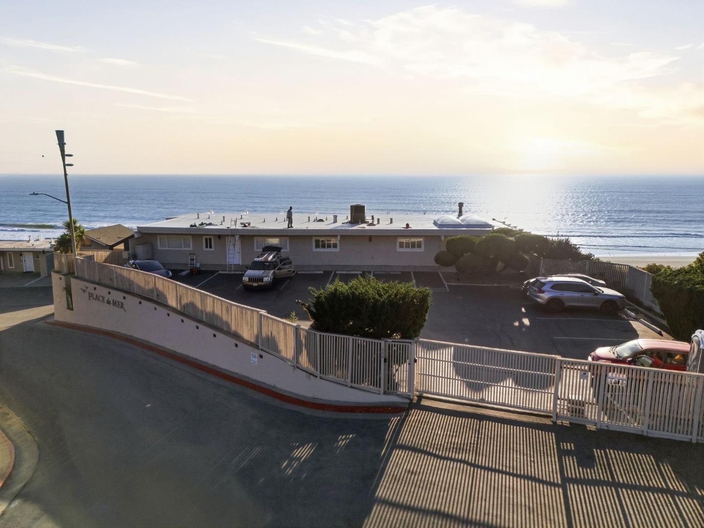 300 Oceanview DR 302