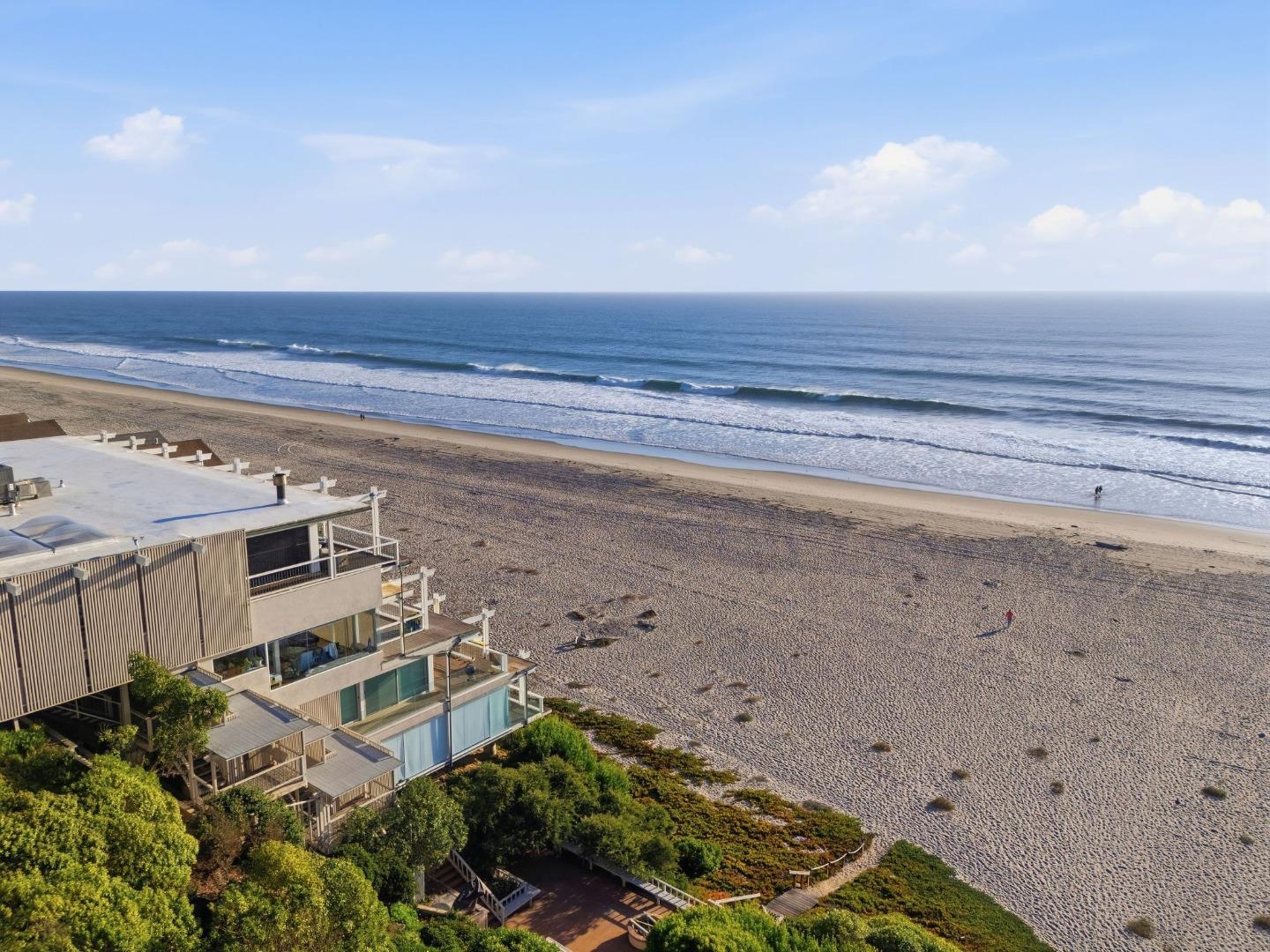 300 Oceanview DR 302