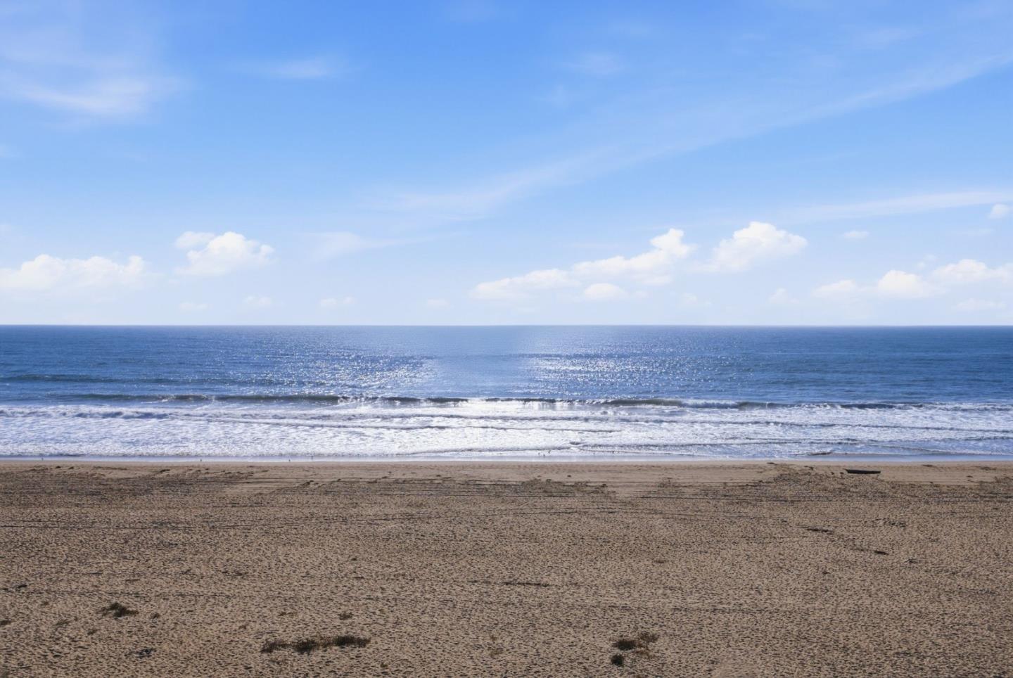 300 Oceanview DR 302