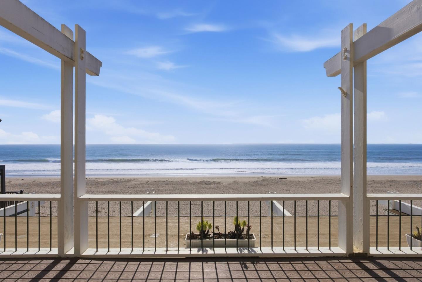 300 Oceanview DR 302