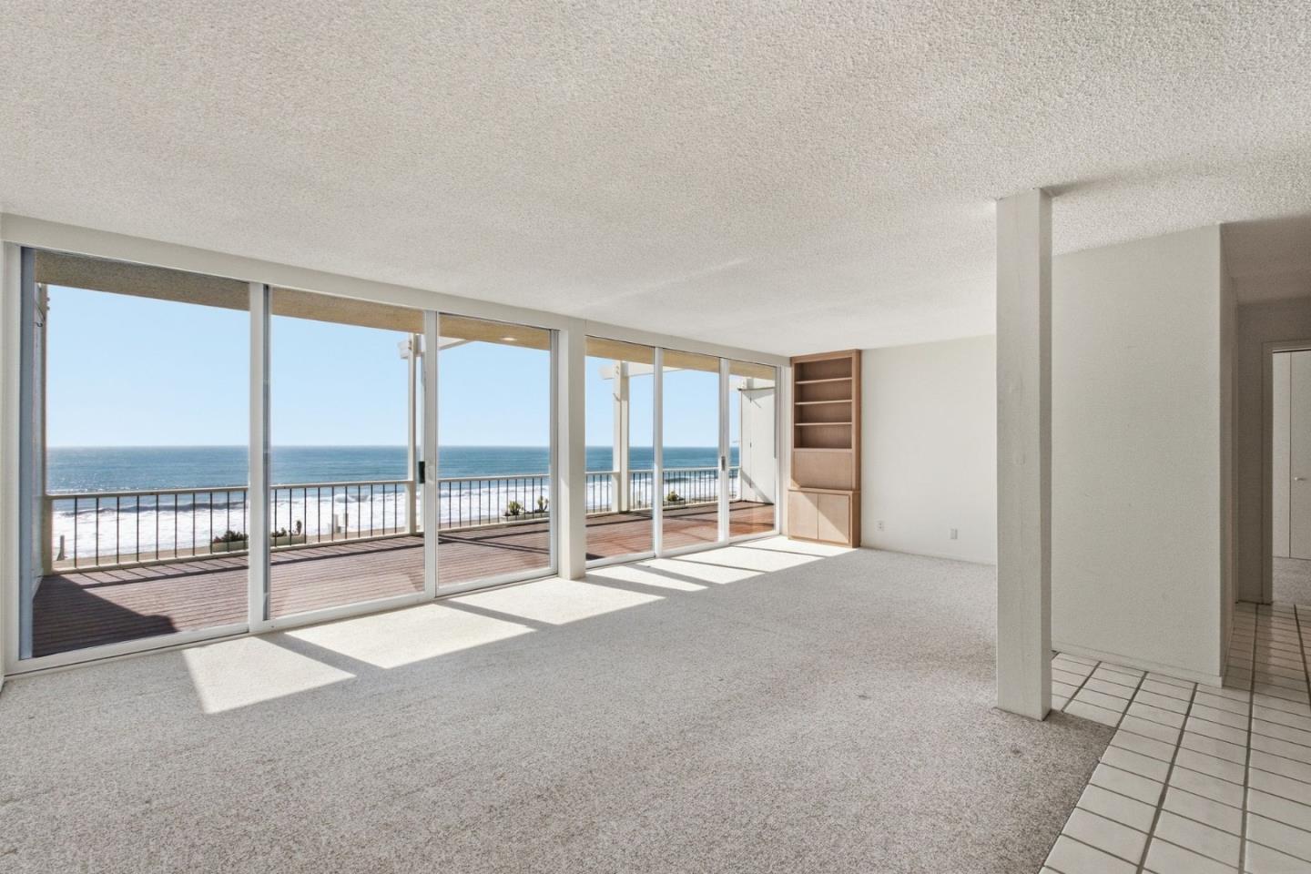 300 Oceanview DR 302