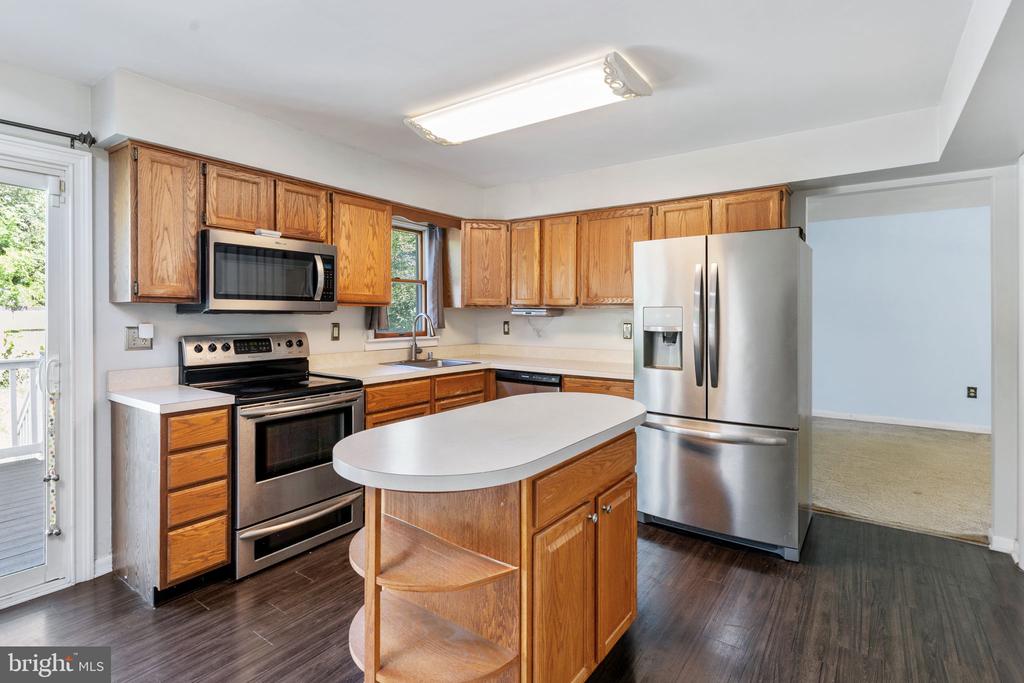 8305 CIRCLE DRIVE