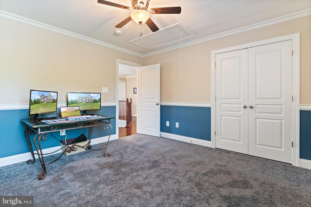 3227 HUNTSMAN DRIVE