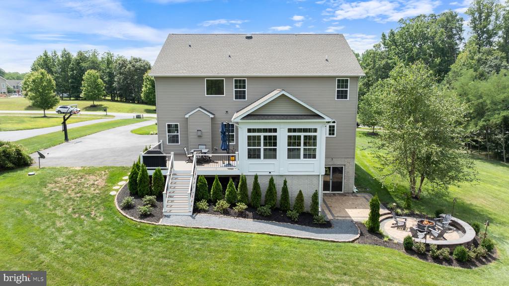 3227 HUNTSMAN DRIVE