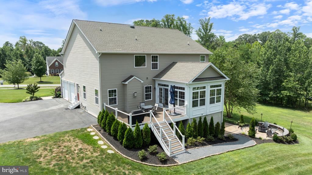3227 HUNTSMAN DRIVE