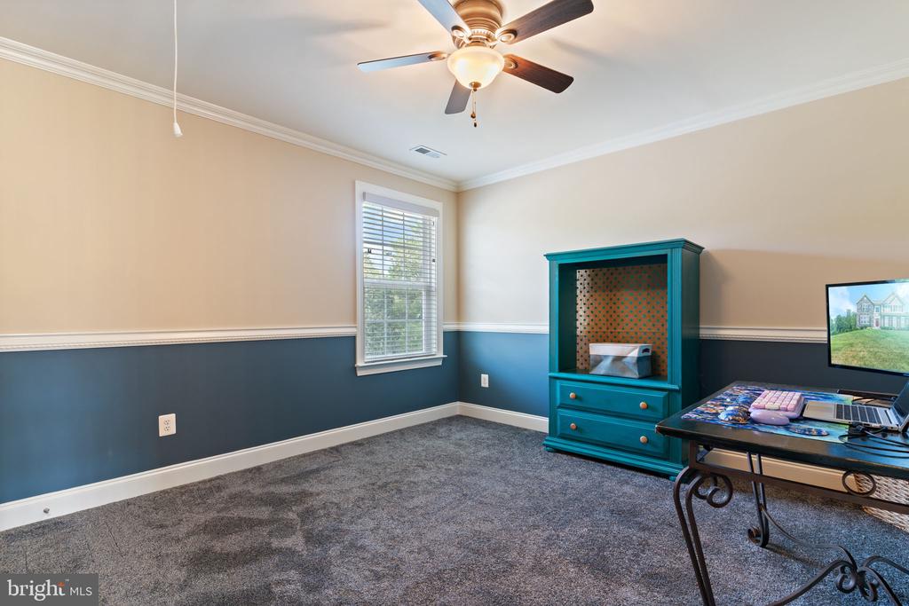 3227 HUNTSMAN DRIVE