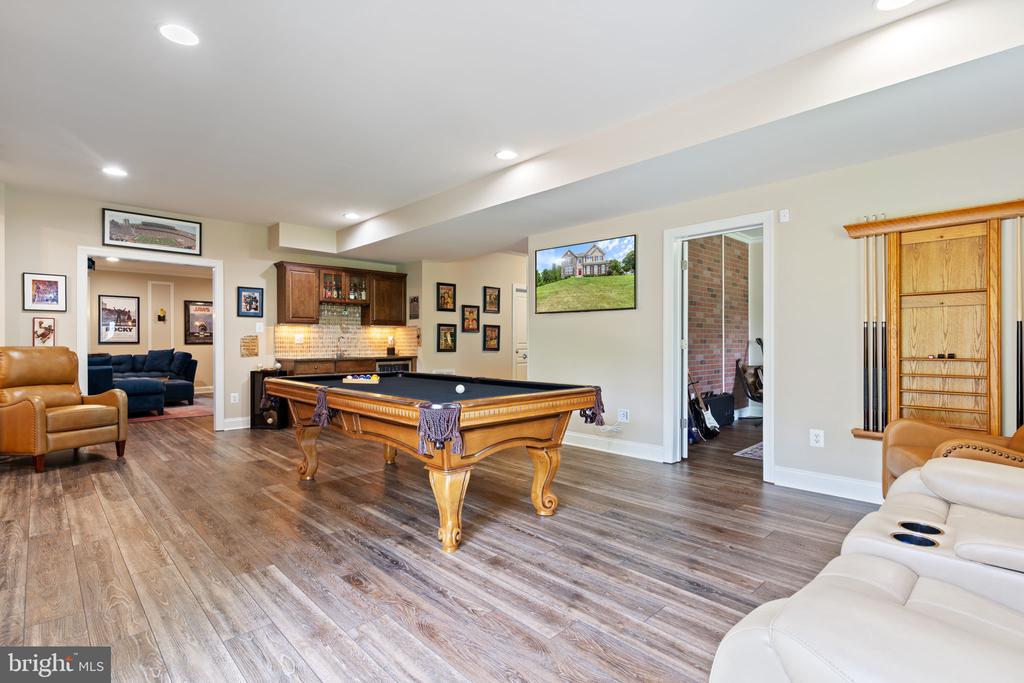 3227 HUNTSMAN DRIVE