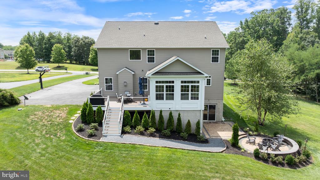3227 HUNTSMAN DRIVE