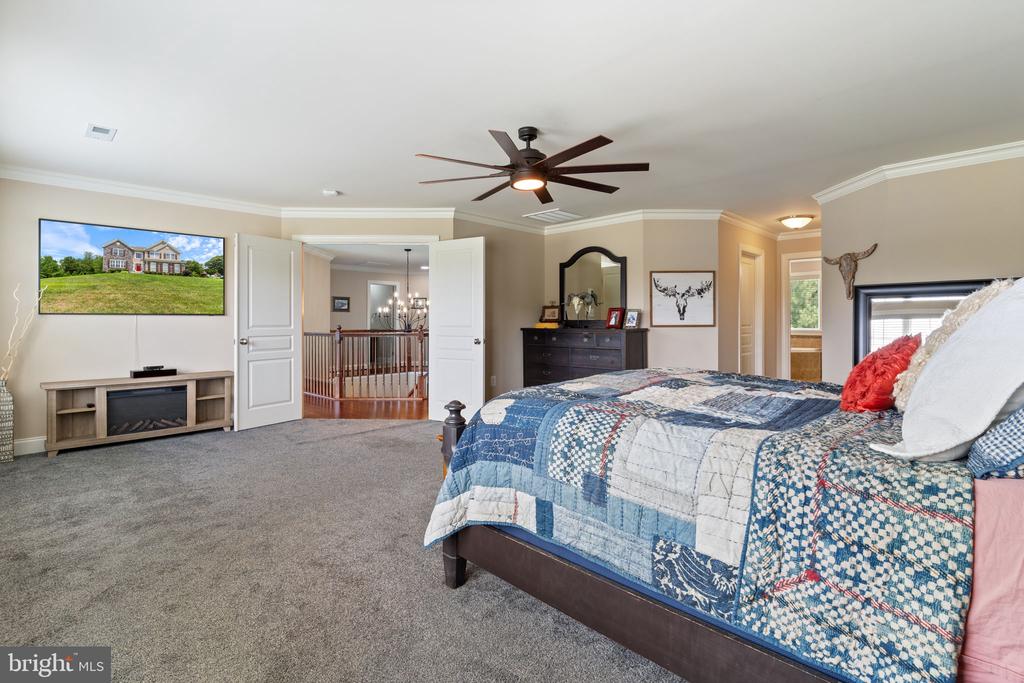 3227 HUNTSMAN DRIVE