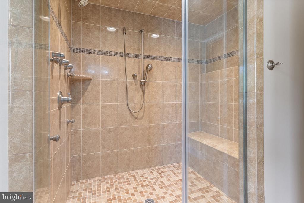 3227 HUNTSMAN DRIVE