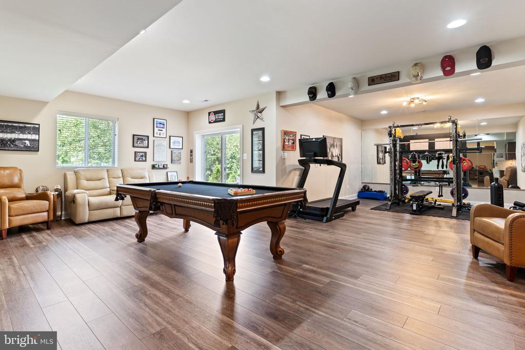 3227 HUNTSMAN DRIVE