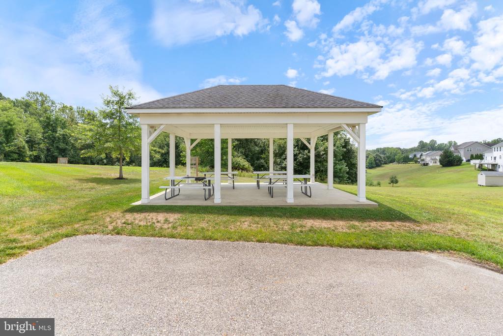 3227 HUNTSMAN DRIVE