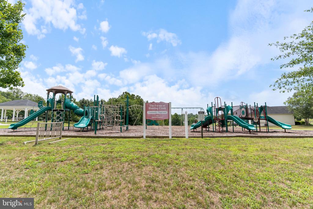 3227 HUNTSMAN DRIVE