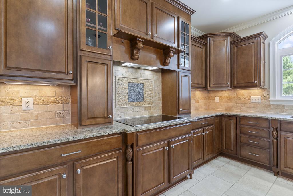 3227 HUNTSMAN DRIVE