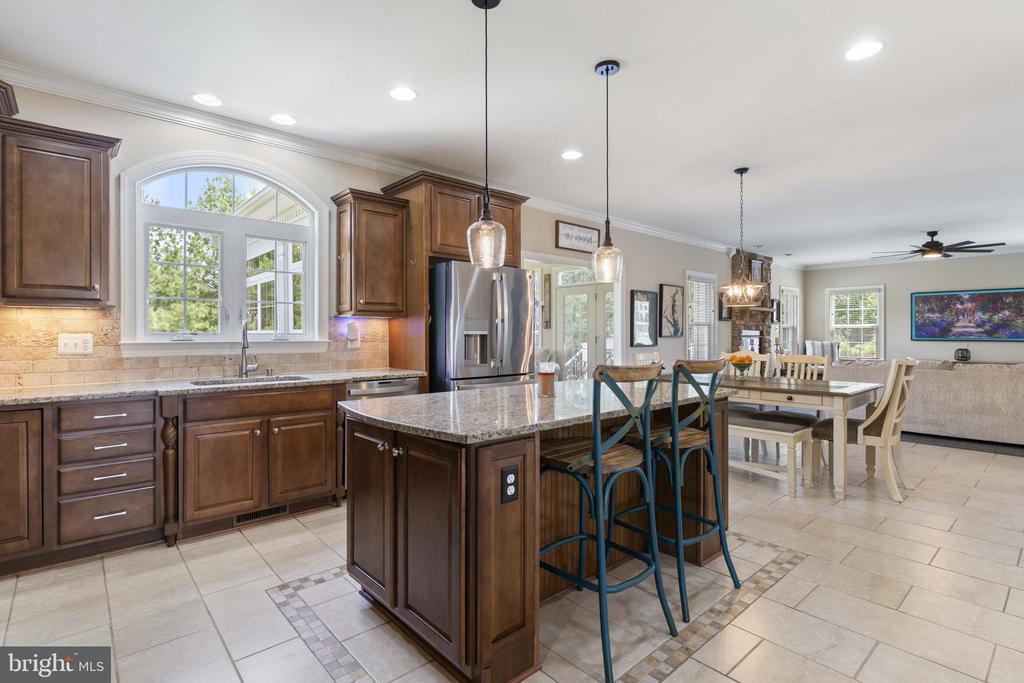 3227 HUNTSMAN DRIVE