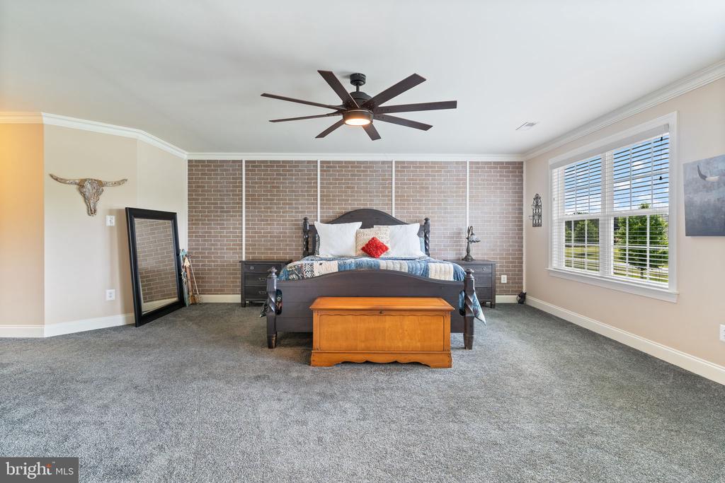 3227 HUNTSMAN DRIVE