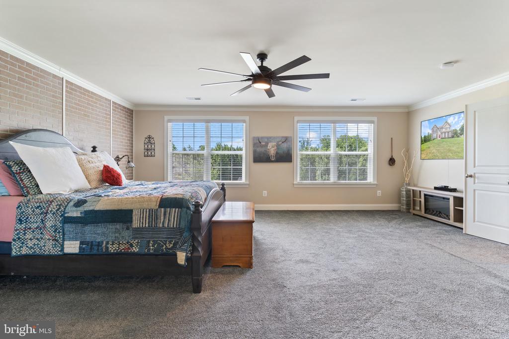 3227 HUNTSMAN DRIVE
