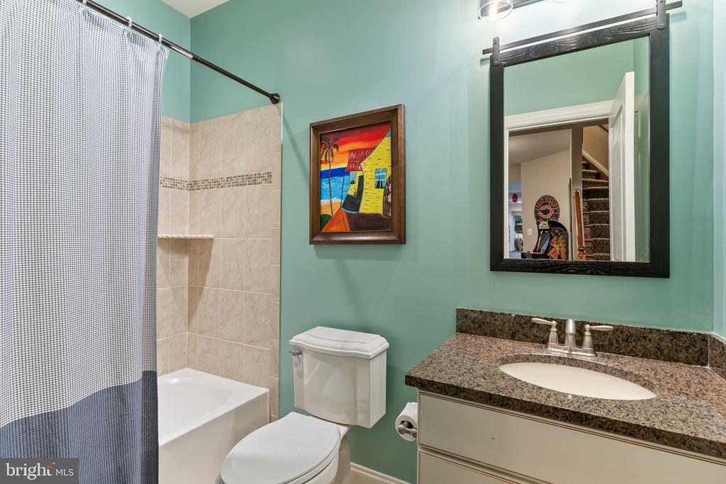 3227 HUNTSMAN DRIVE