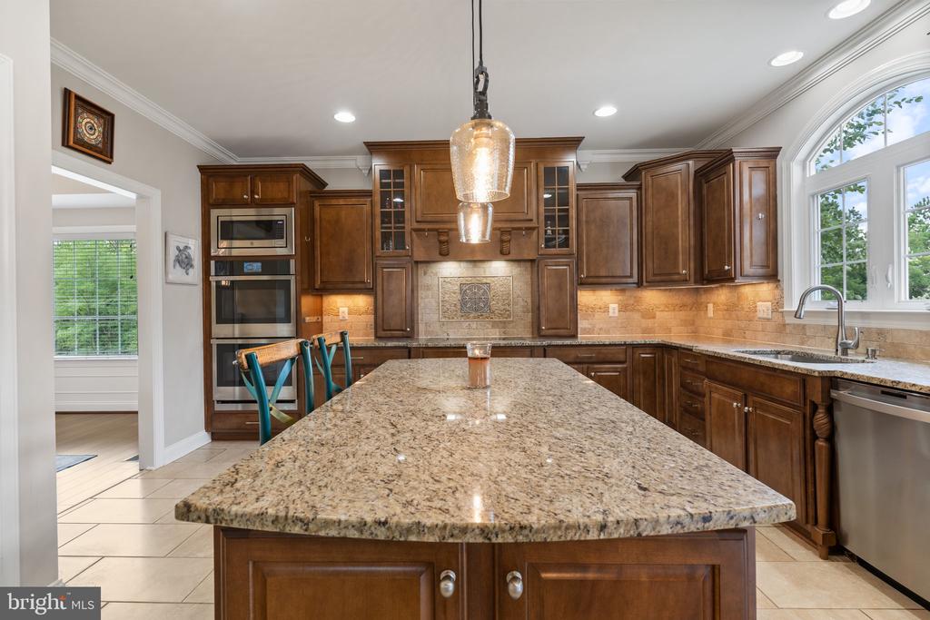 3227 HUNTSMAN DRIVE