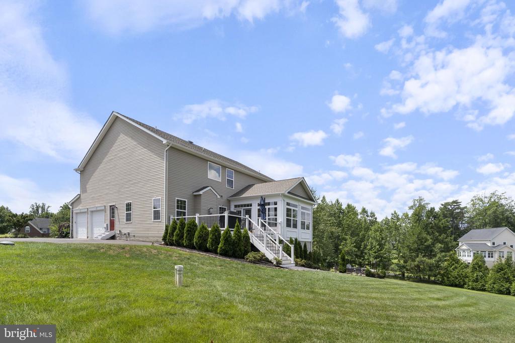 3227 HUNTSMAN DRIVE