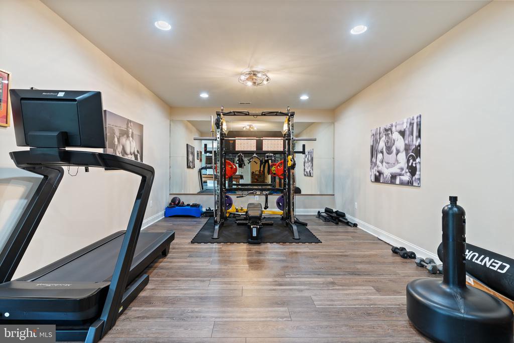 3227 HUNTSMAN DRIVE