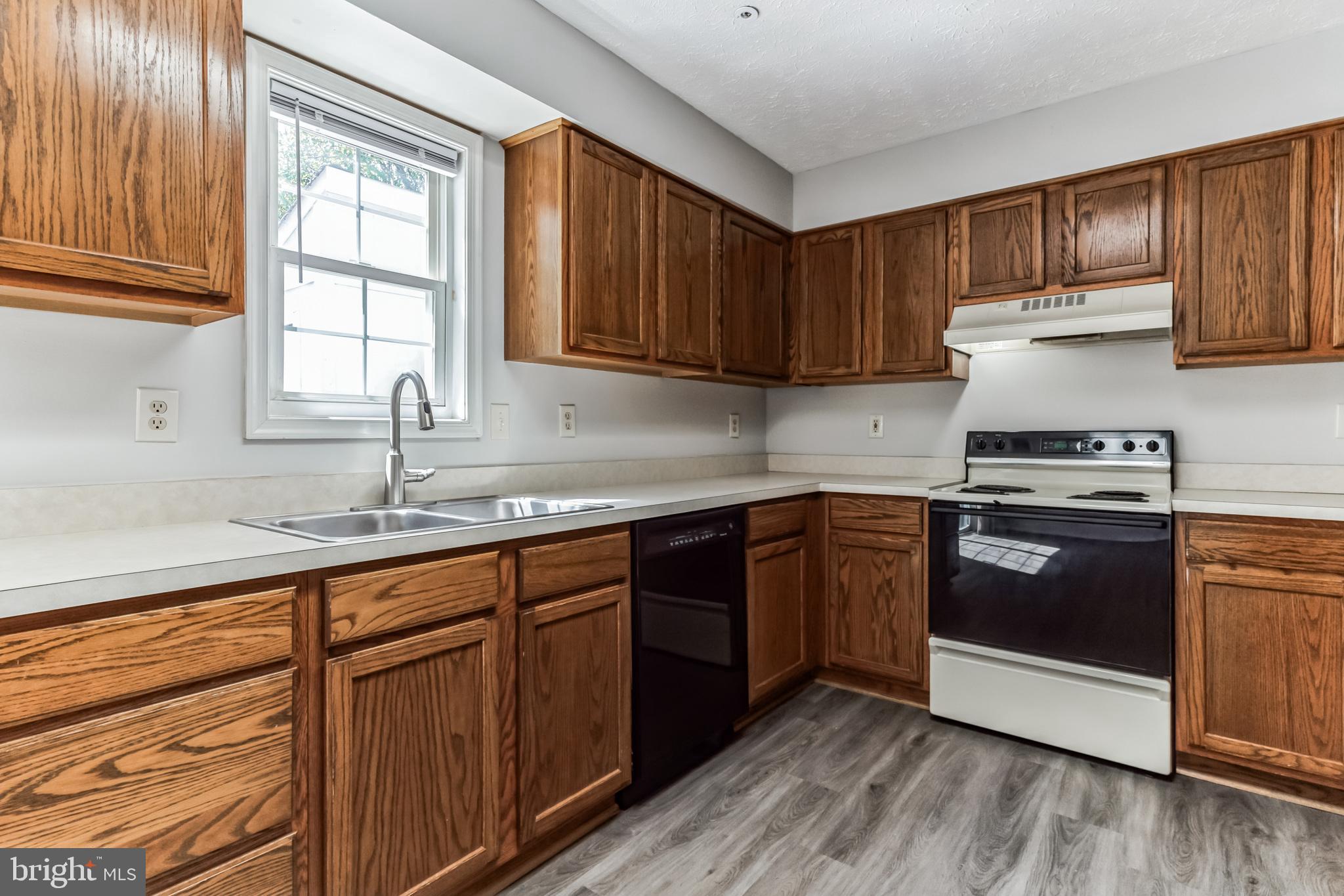 203 Hibiscus Ct