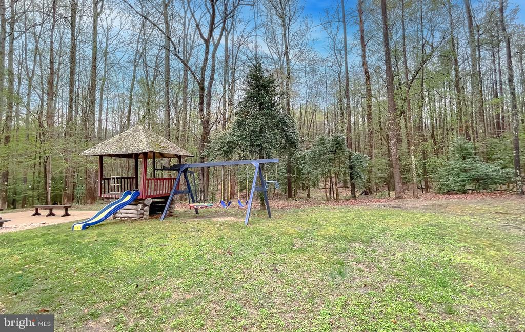16400 Triple Crown Ct