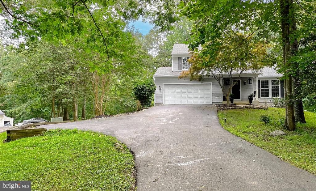 16415 Triple Crown Ct