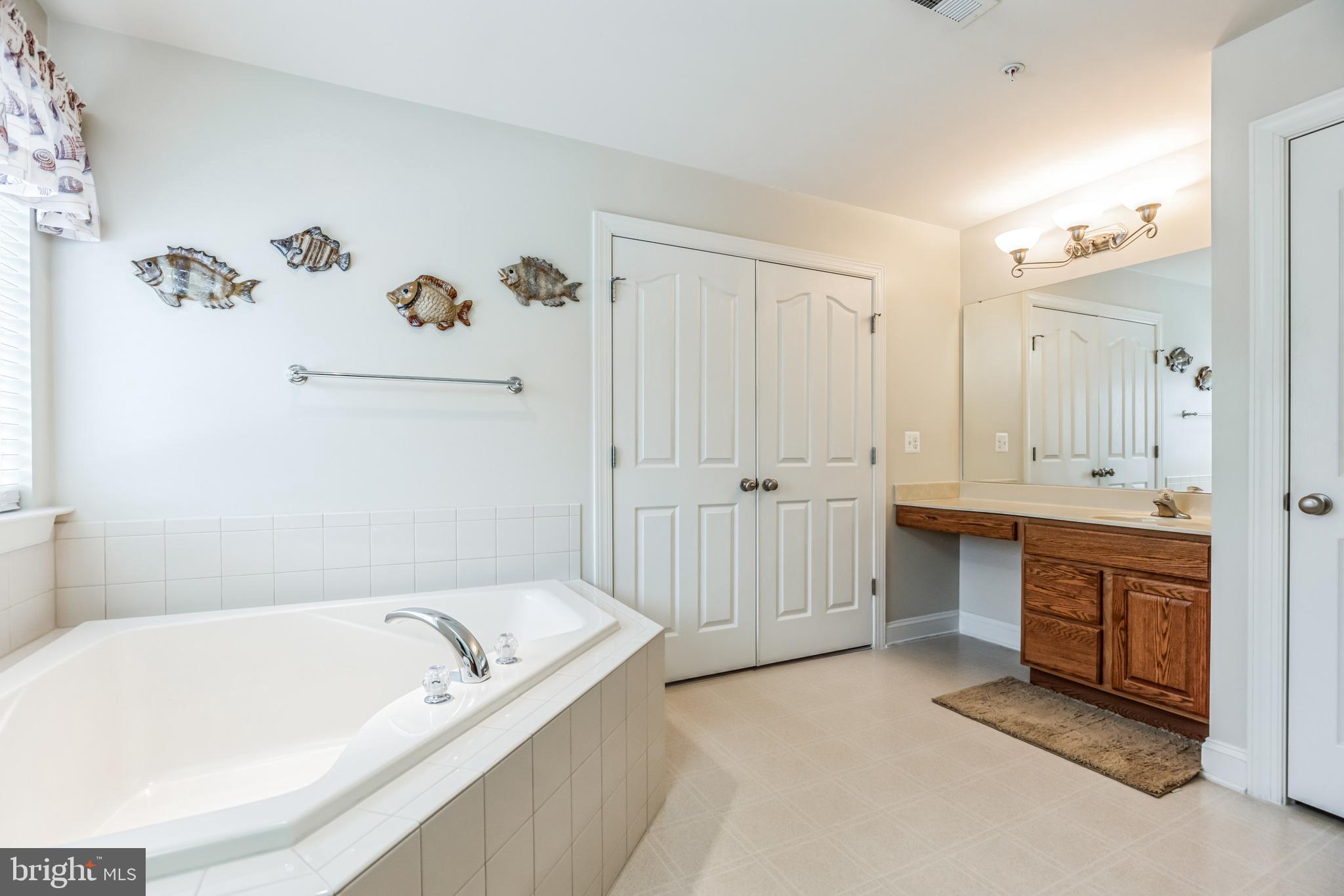 24418 Broad Creek Dr