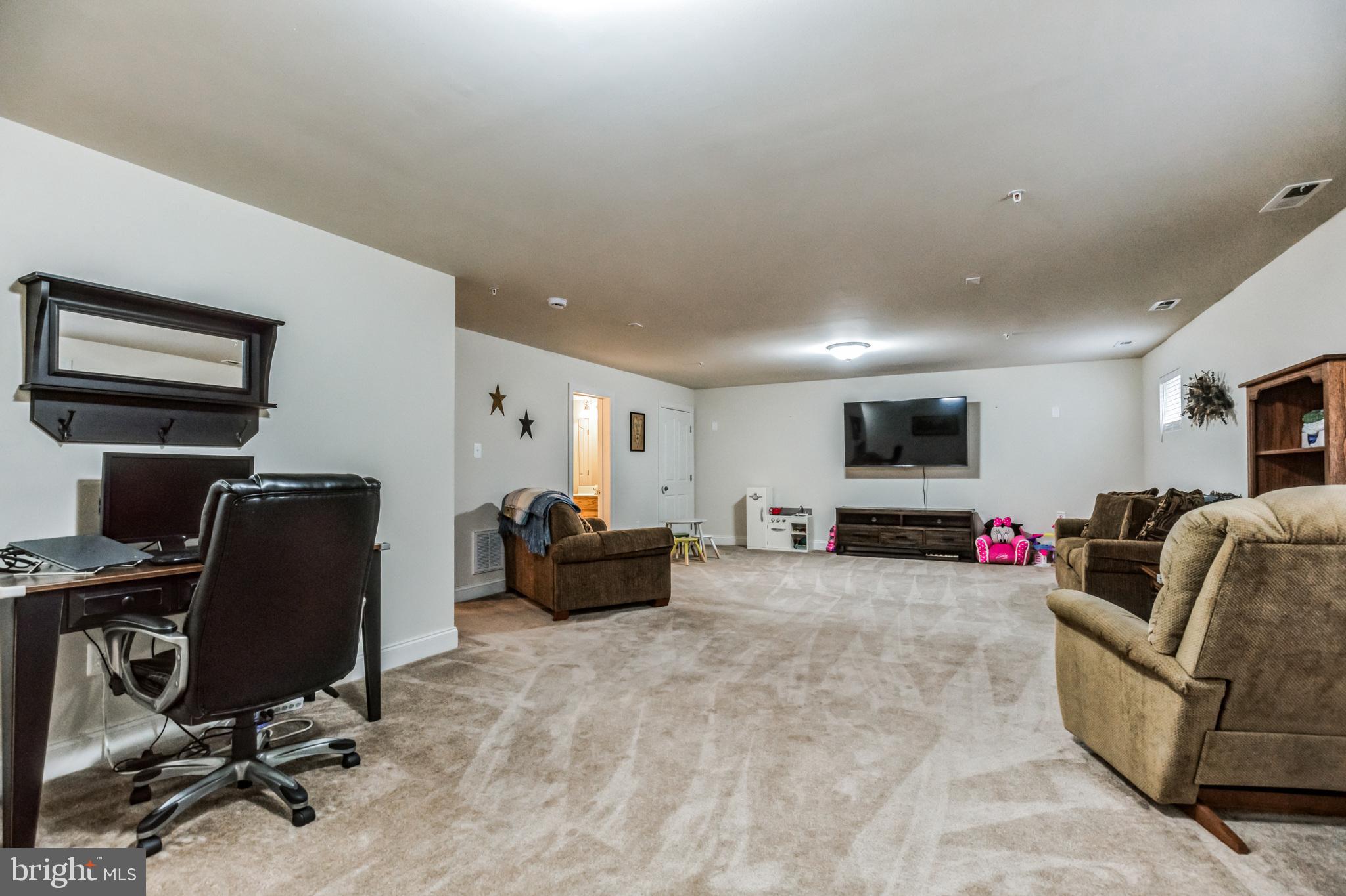24418 Broad Creek Dr