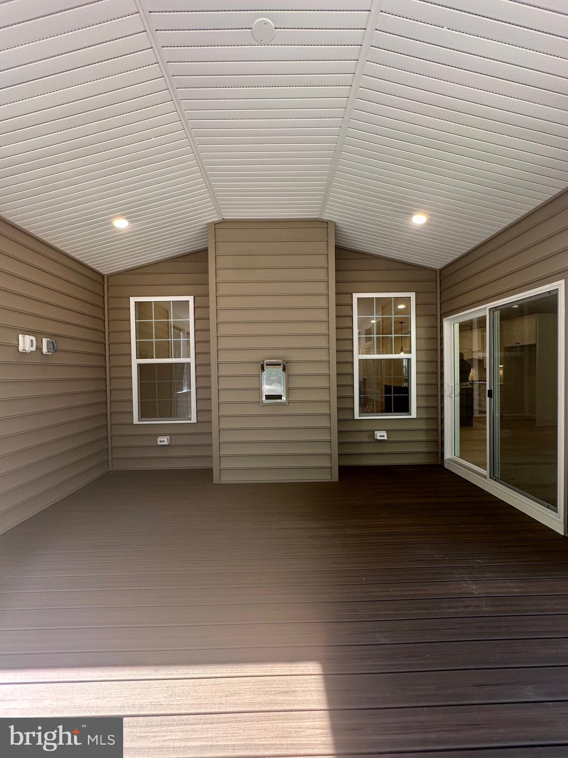 25043 Preston Ct