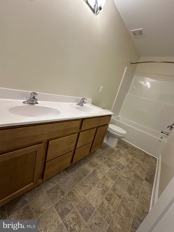 42625 Richly Ln