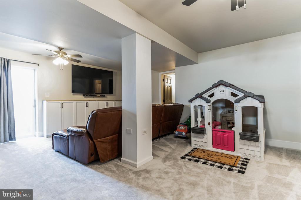 23649 Quiet Oak Ct