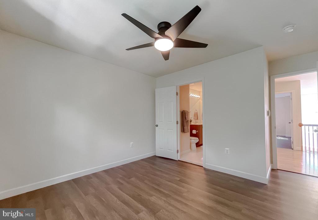 23642 Mallard Glen Way