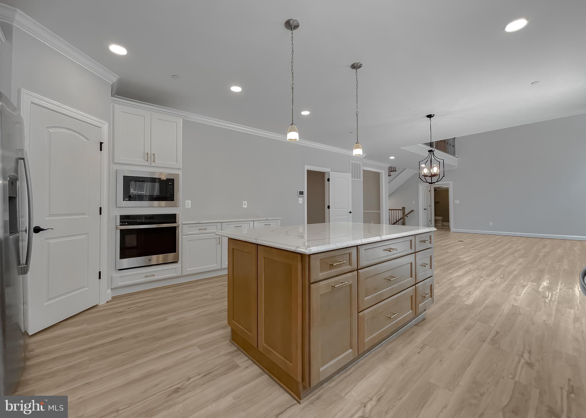 42619 Richly Ln